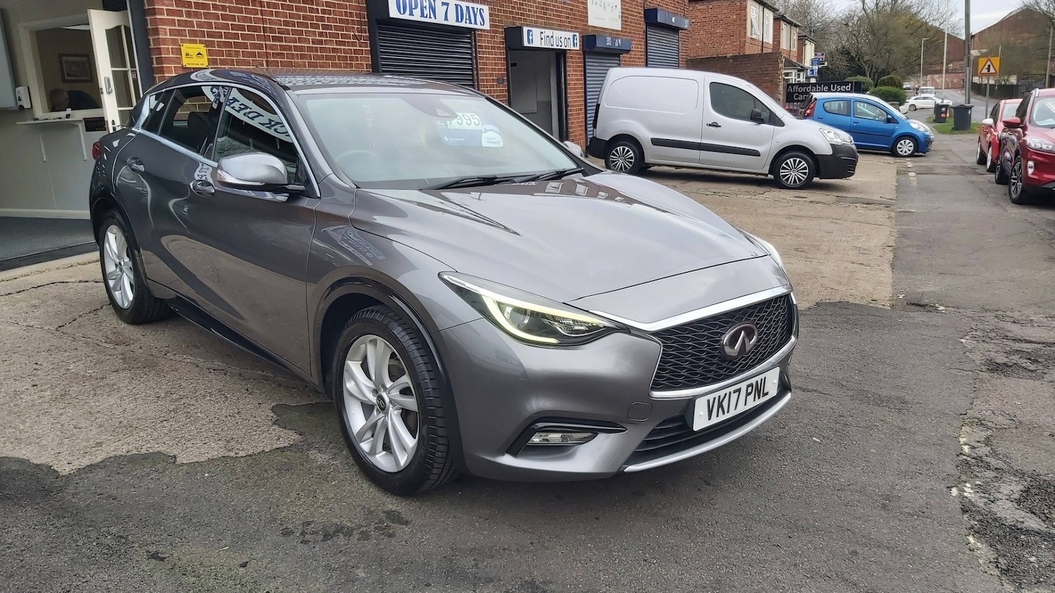 Used Infiniti Q30 2017 for sale - 78014623: Photo 3