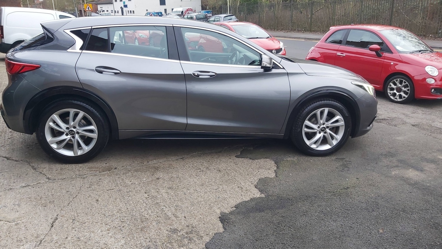 Used Infiniti Q30 2017 for sale - 78014623: Photo 5