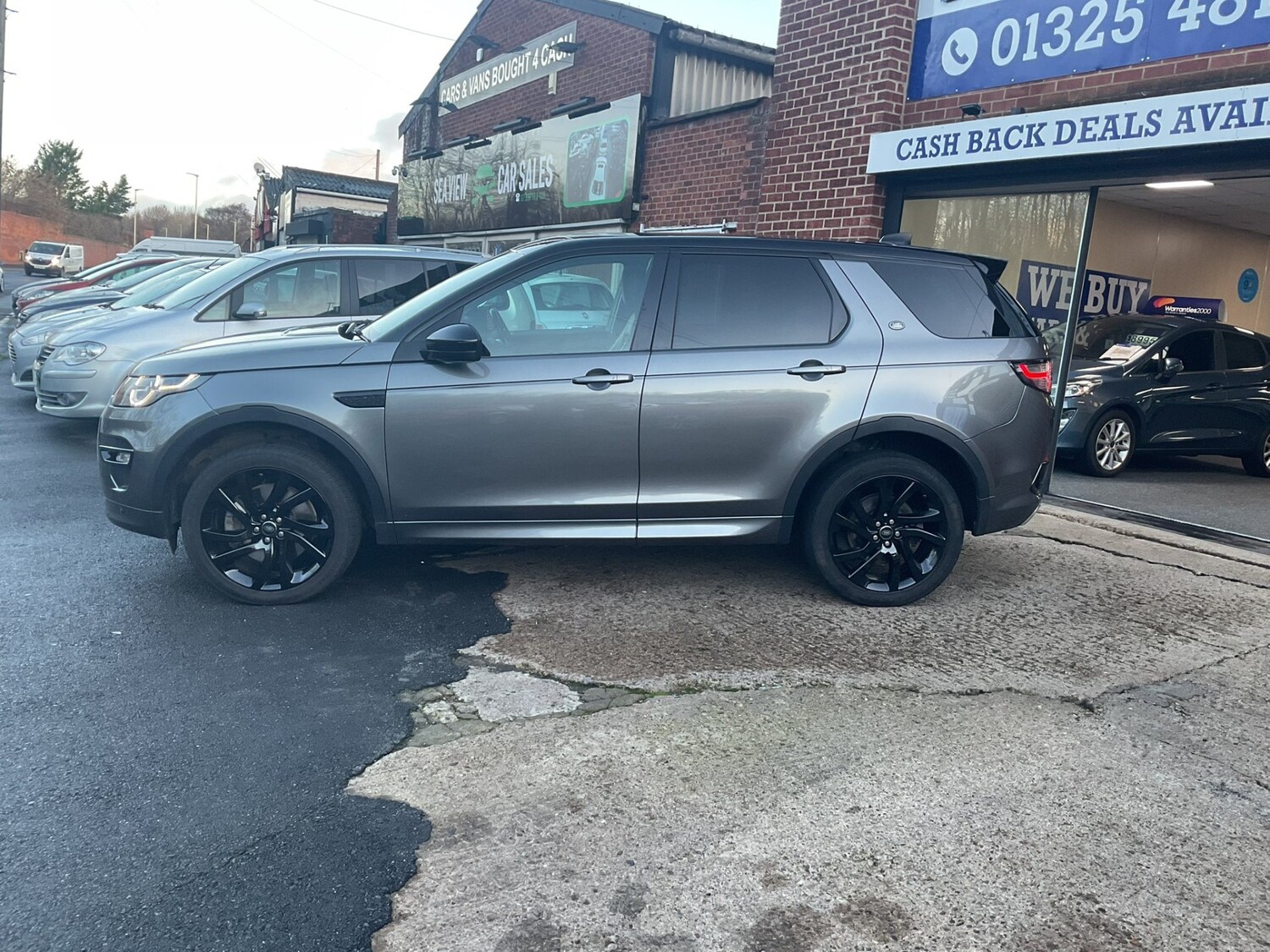 Used Land Rover Discovery Sport 2019 for sale - 76980015: Photo 2