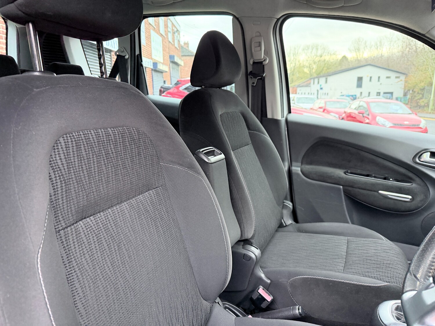 Used Citroen C3 Picasso 2015 for sale - 76627199: Photo 11