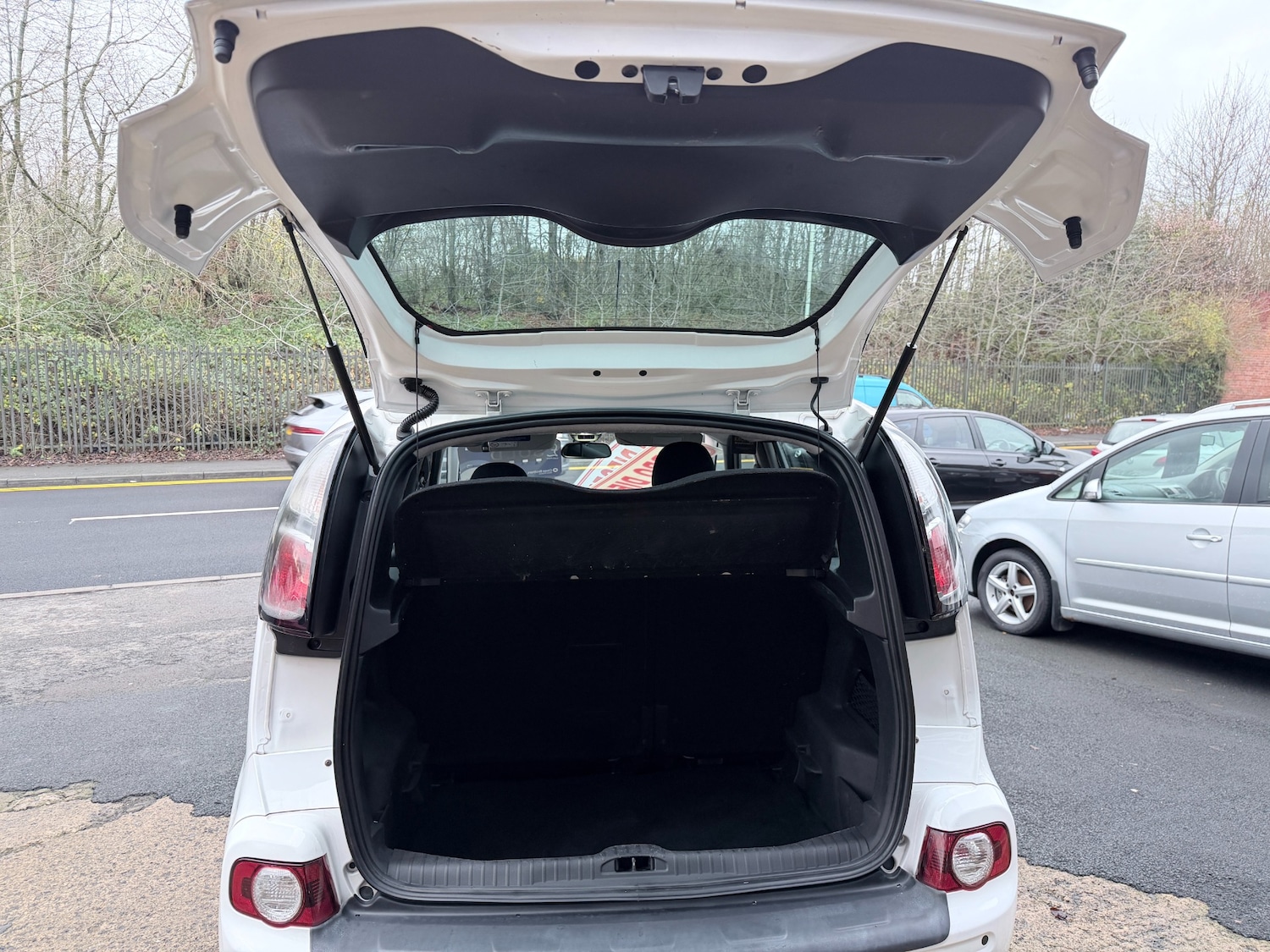 Used Citroen C3 Picasso 2015 for sale - 76627199: Photo 28