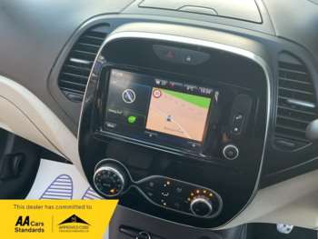 Used Renault Captur 2018 for sale - 73640578: Photo