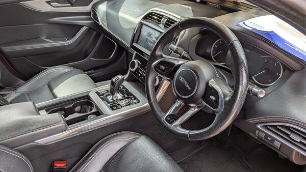 Used Jaguar XE 2019 for sale - 71440702: Photo 15