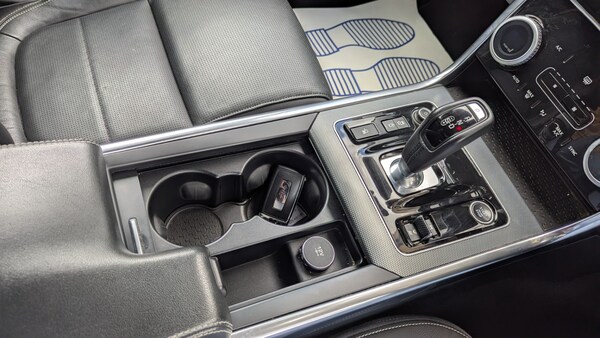 Used Jaguar XE 2019 for sale - 71440702: Photo 22