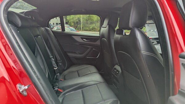 Used Jaguar XE 2019 for sale - 71440702: Photo 28