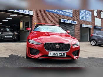 Used Jaguar XE 2019 for sale - 71440702: Photo