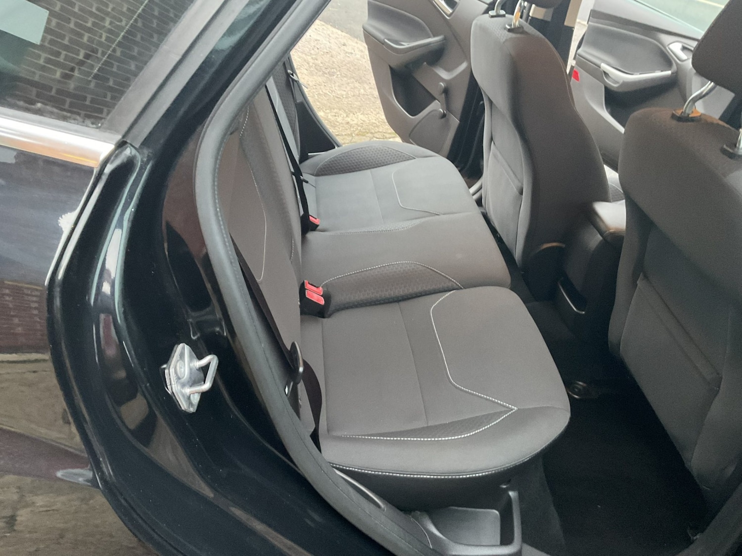 Used Ford Focus 2015 for sale - 77601866: Photo 10