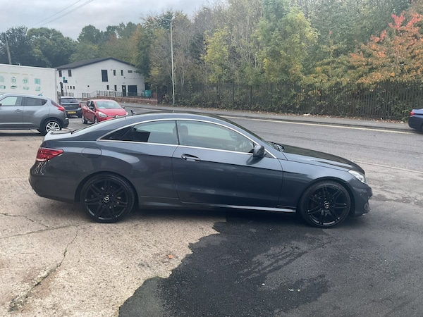 Used Mercedes-Benz E Class 2014 for sale - 76265390: Photo 3