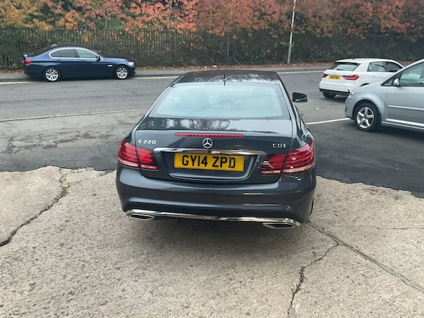 Used Mercedes-Benz E Class 2014 for sale - 76265390: Photo 4
