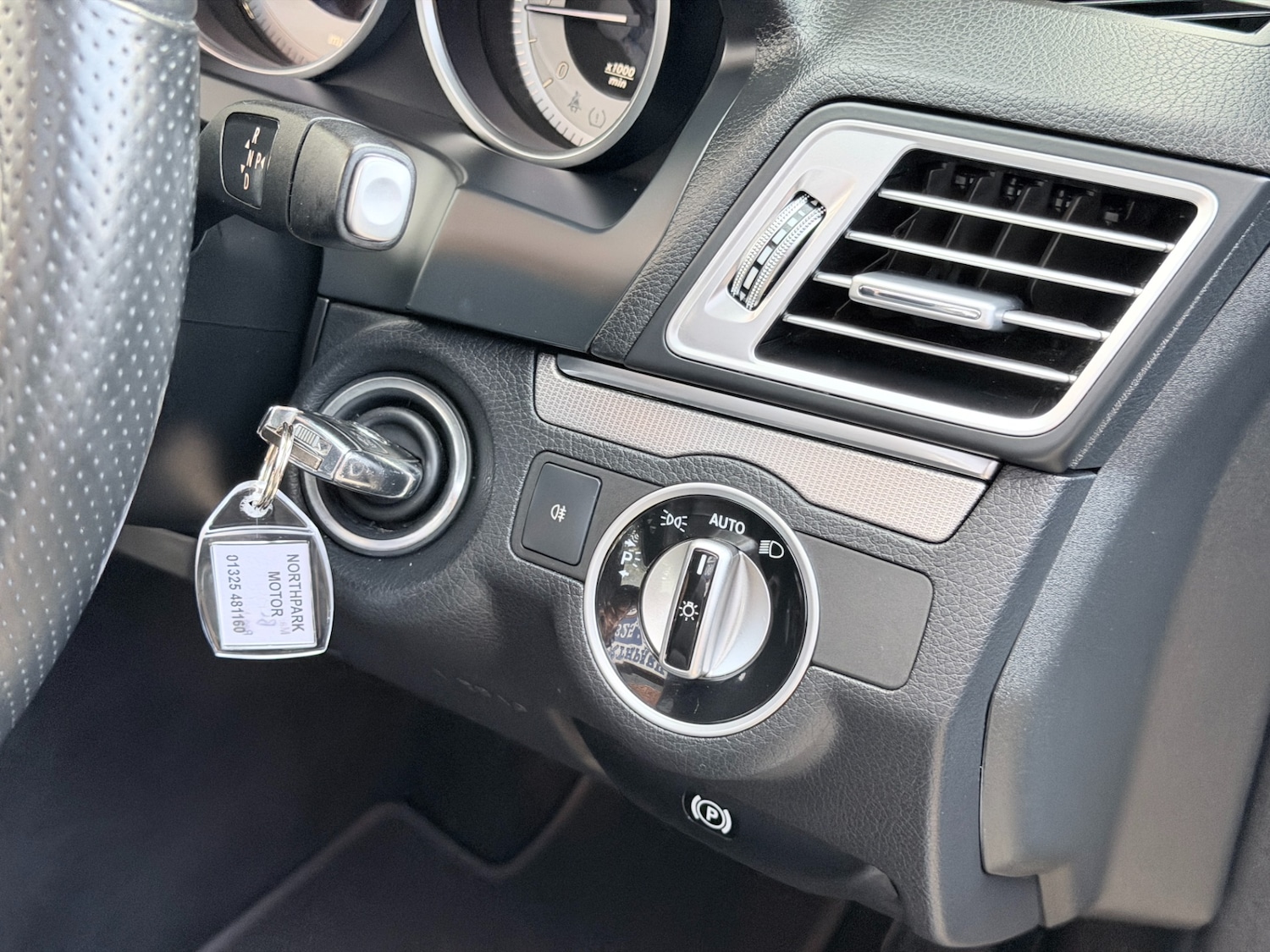 Used Mercedes-Benz E Class 2015 for sale - 76464007: Photo 38