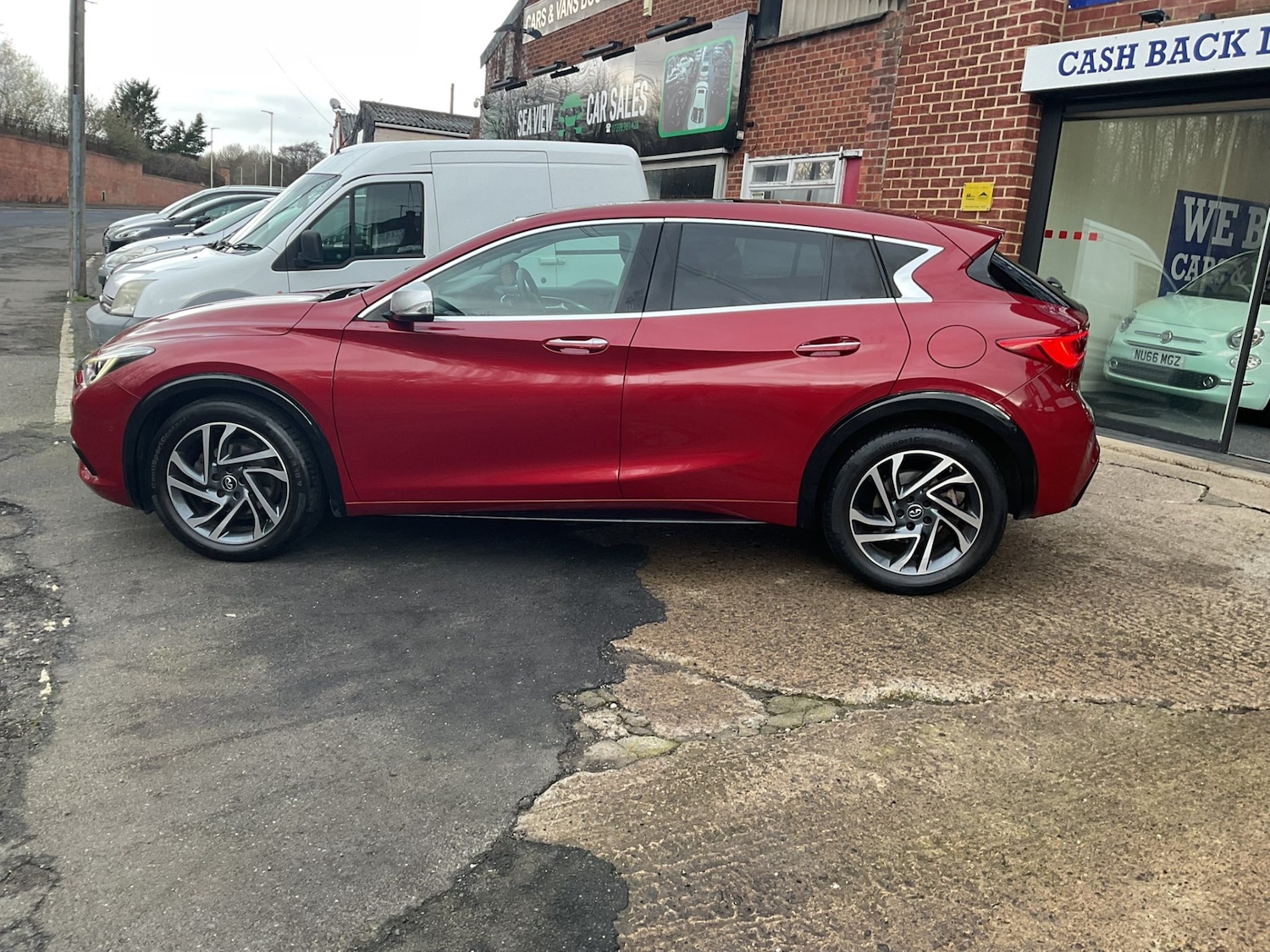 Used Infiniti Q30 2019 for sale - 77915761: Photo 2