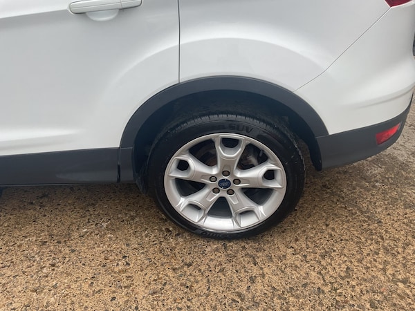 Used Ford Kuga 2015 for sale - 76299459: Photo 12