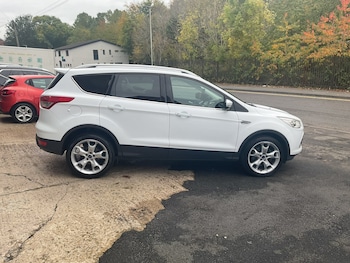 Used Ford Kuga 2015 for sale - 76299459: Photo 3