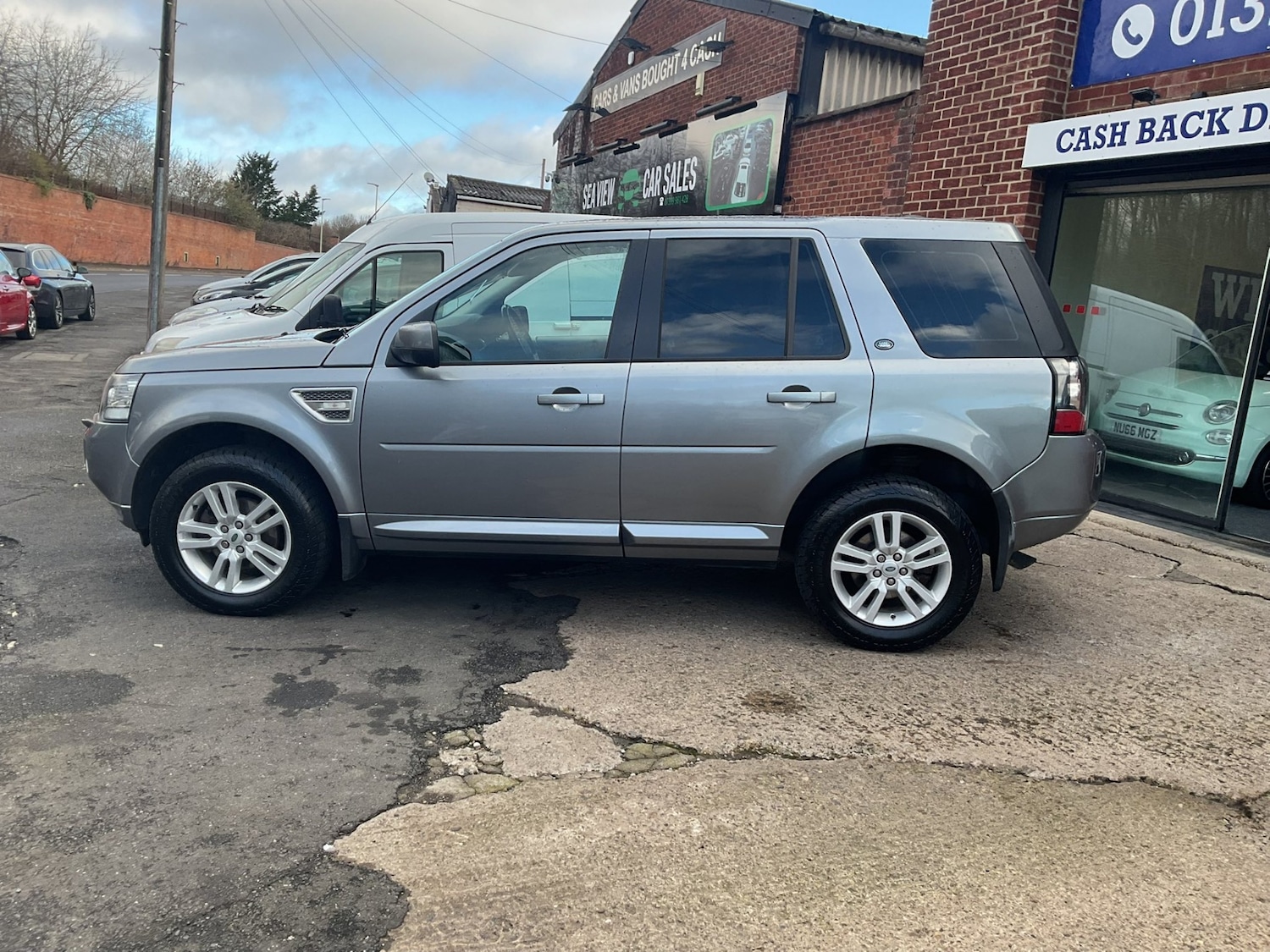 Used Land Rover Freelander 2013 for sale - 77864485: Photo 2