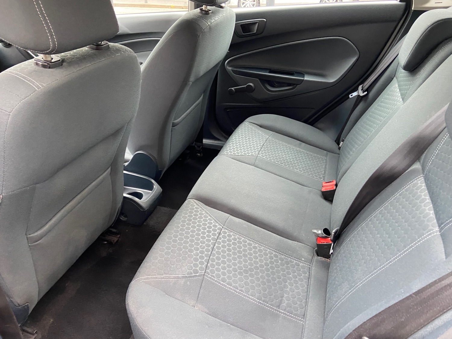 Used Ford Fiesta 2010 for sale - 77935239: Photo 11