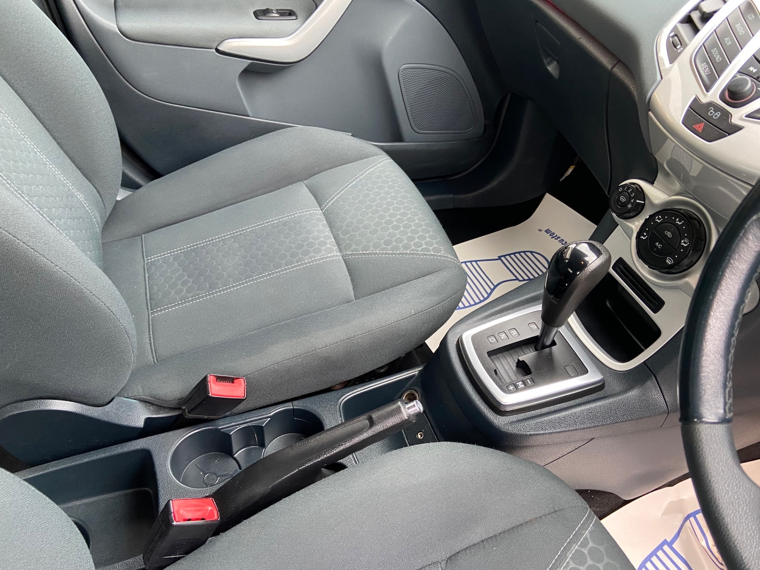 Used Ford Fiesta 2010 for sale - 77935239: Photo 13