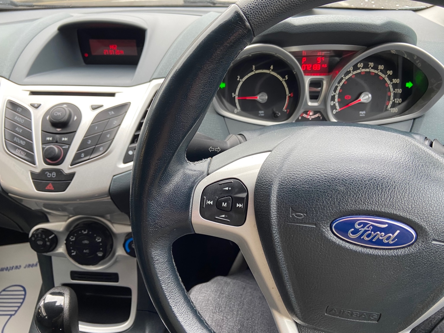 Used Ford Fiesta 2010 for sale - 77935239: Photo 16