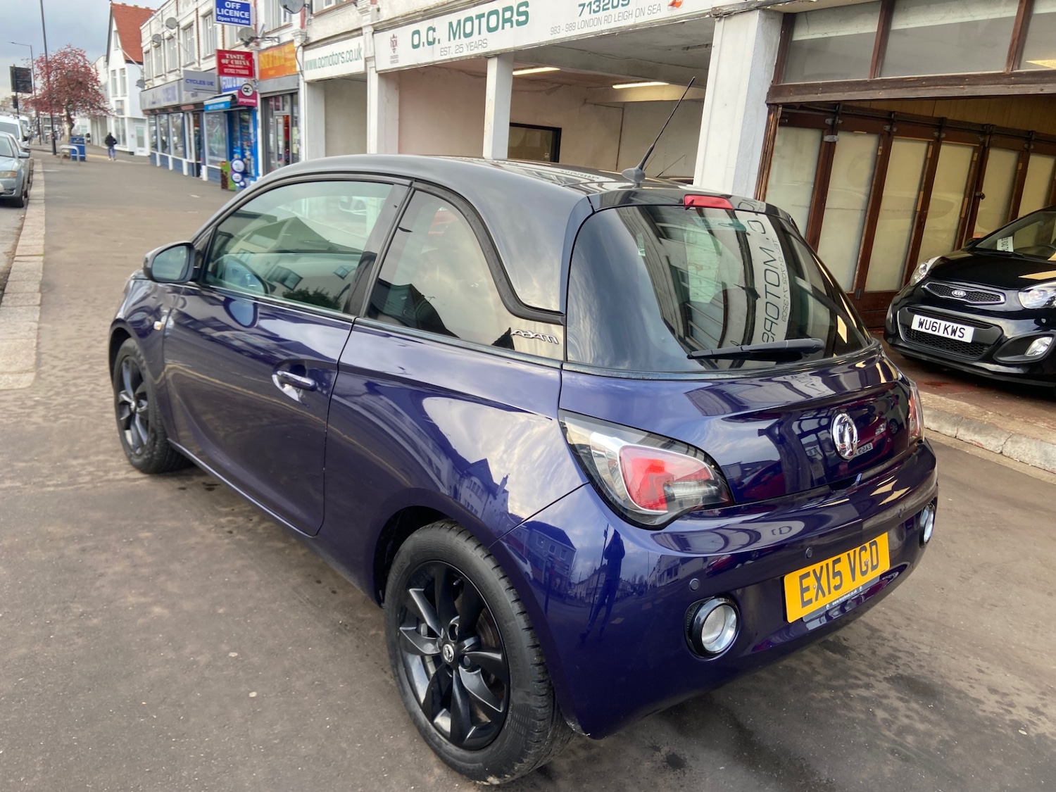 Used Vauxhall ADAM 2015 for sale - 76958805: Photo 2