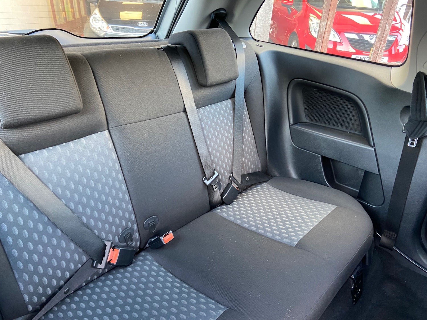 Used Ford Fiesta 2004 for sale - 76805037: Photo 10