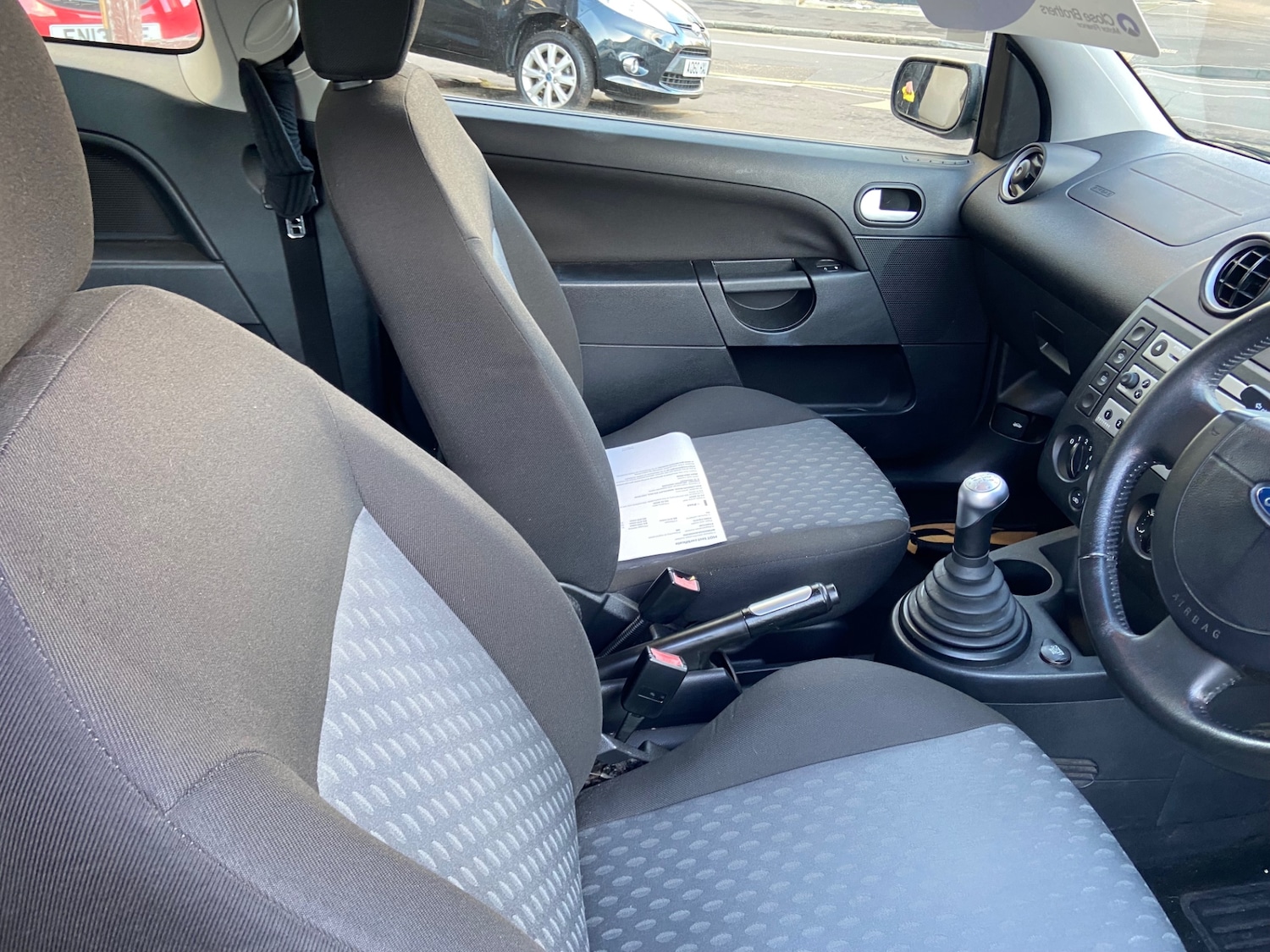 Used Ford Fiesta 2004 for sale - 76805037: Photo 12