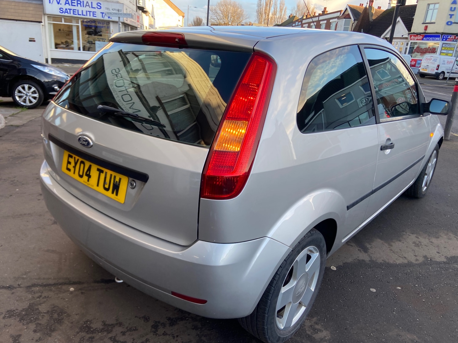 Used Ford Fiesta 2004 for sale - 76805037: Photo 13