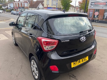 Used Hyundai i10 2014 for sale - 76146257: Photo 4