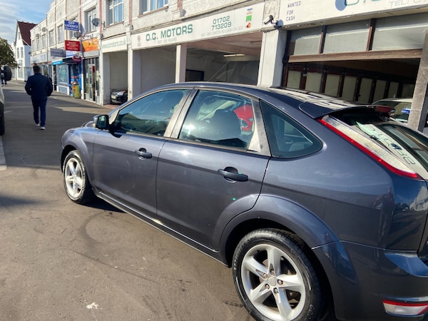 Used Ford Focus 2011 for sale - 76222861: Photo 16
