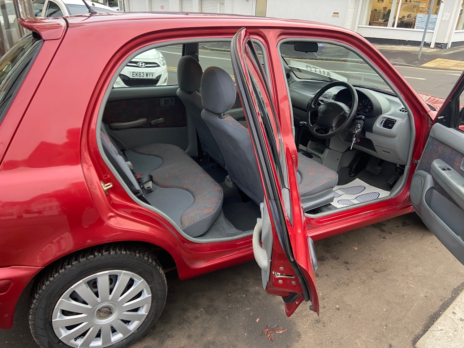 Used Nissan Micra 1998 for sale - 76720139: Photo 19