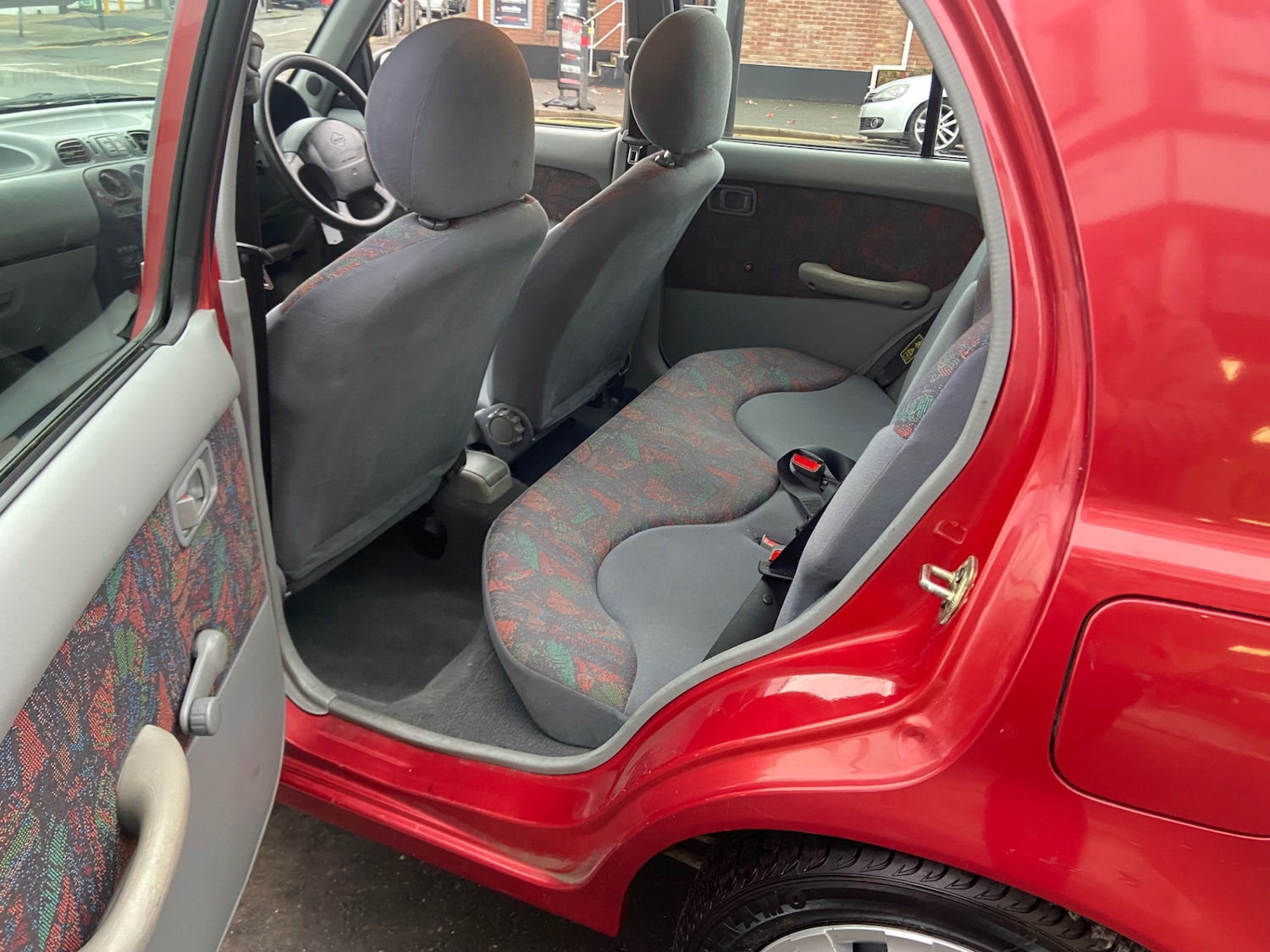 Used Nissan Micra 1998 for sale - 76720139: Photo 5