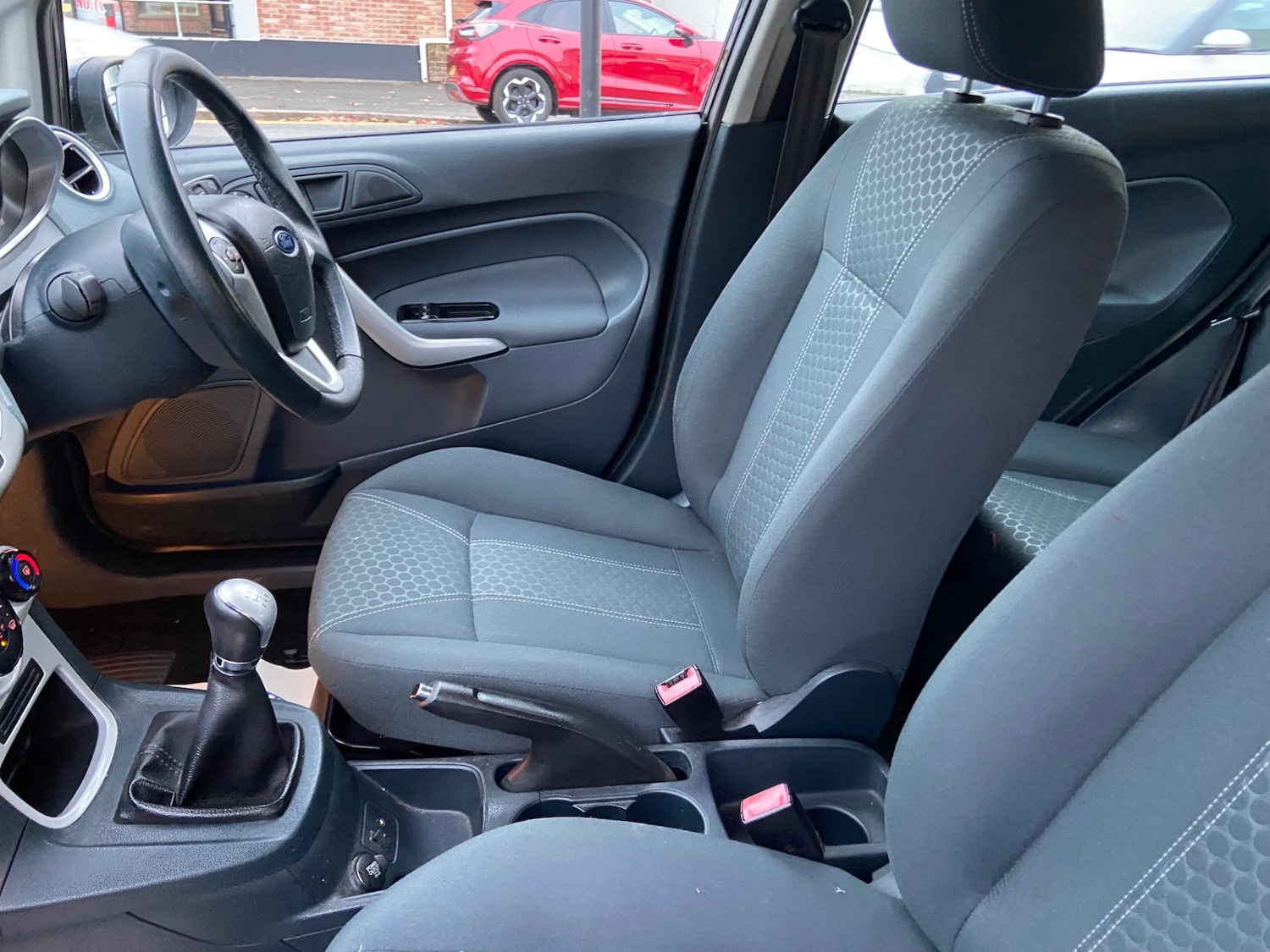 Used Ford Fiesta 2010 for sale - 76571386: Photo 13