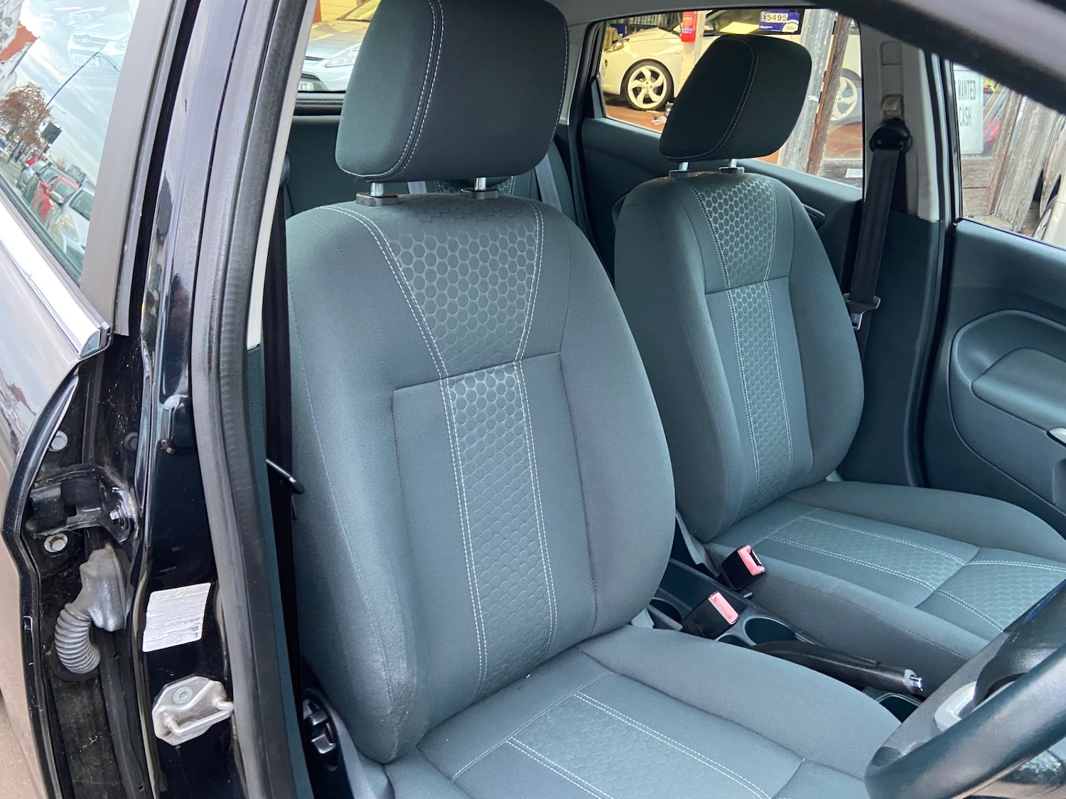 Used Ford Fiesta 2010 for sale - 76571386: Photo 17