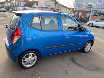Used Hyundai i10 2010 for sale - 77609669: Photo
