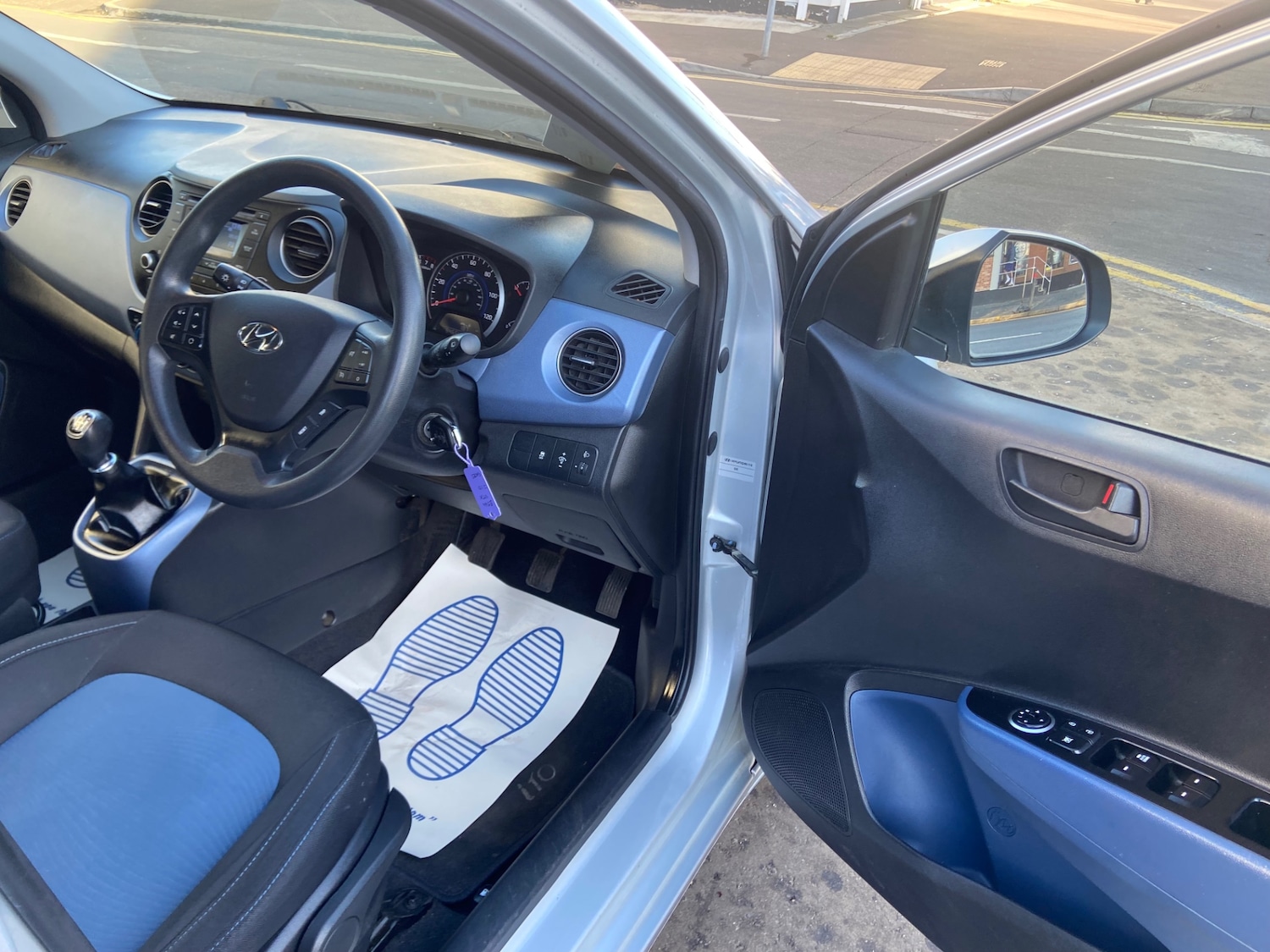 Used Hyundai i10 2014 for sale - 76651110: Photo 5