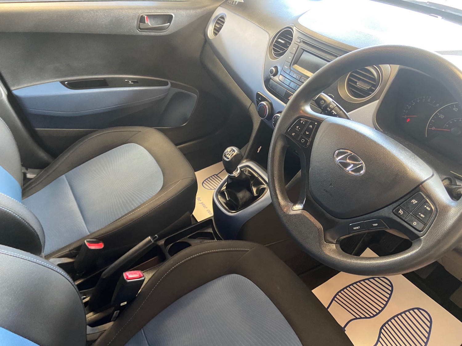 Used Hyundai i10 2014 for sale - 76651110: Photo 8