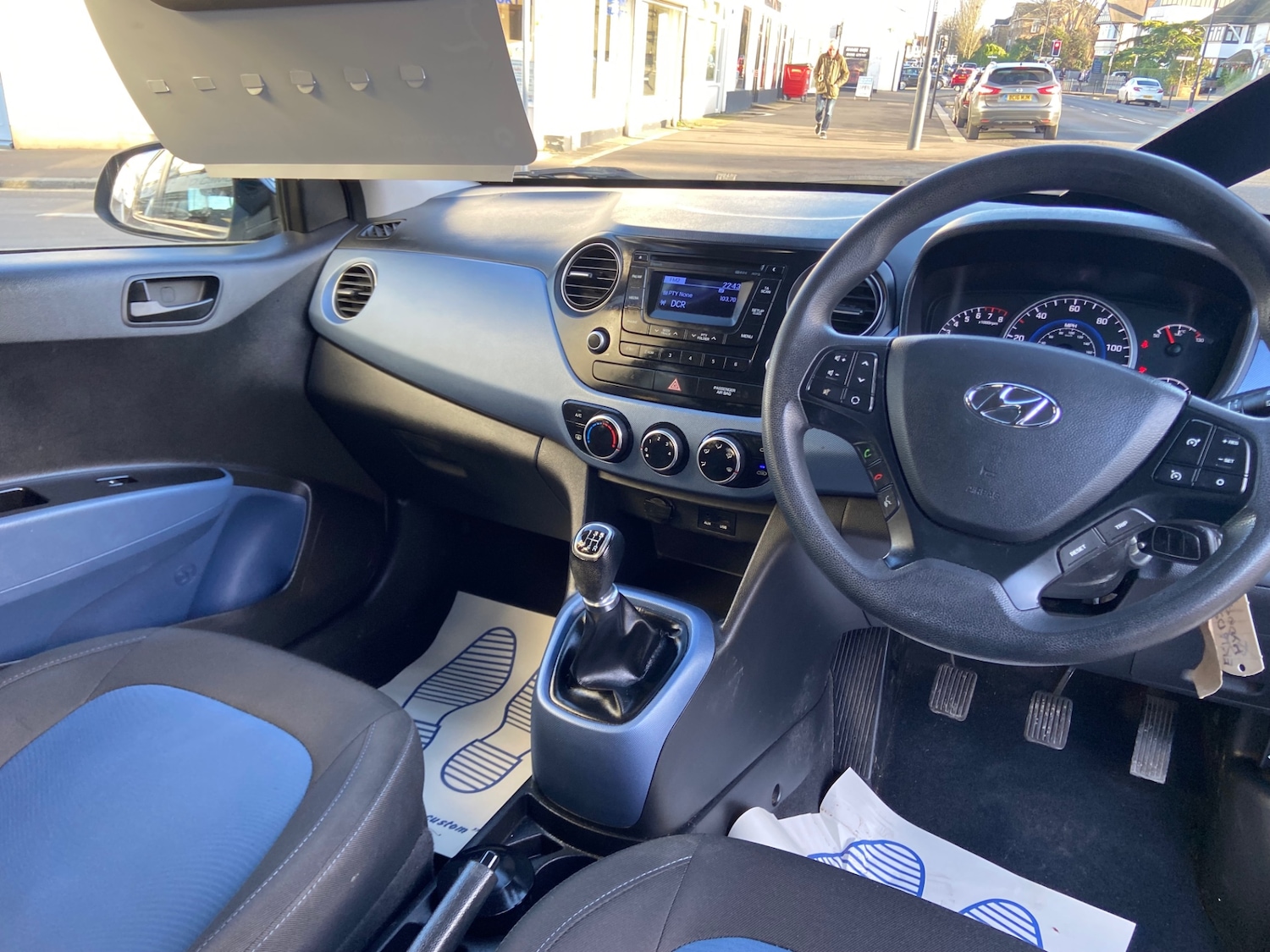 Used Hyundai i10 2016 for sale - 76978940: Photo 6