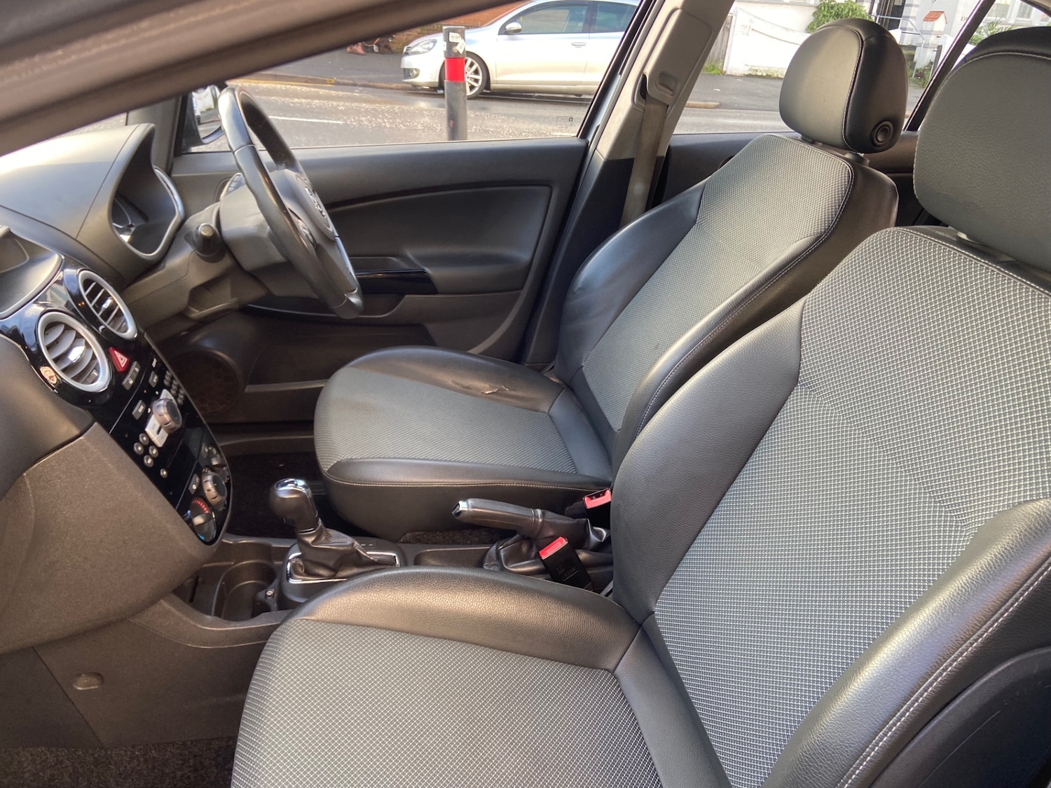 Used Vauxhall Corsa 2009 for sale - 77220568: Photo 12