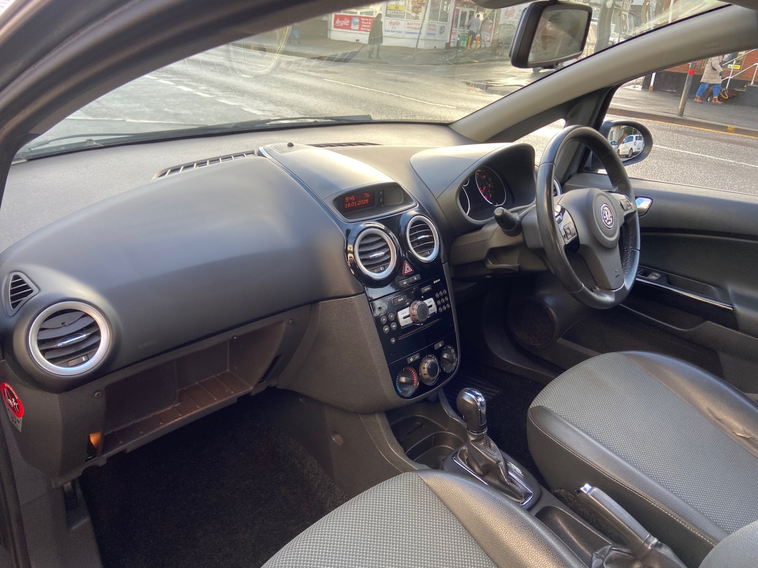 Used Vauxhall Corsa 2009 for sale - 77220568: Photo 15