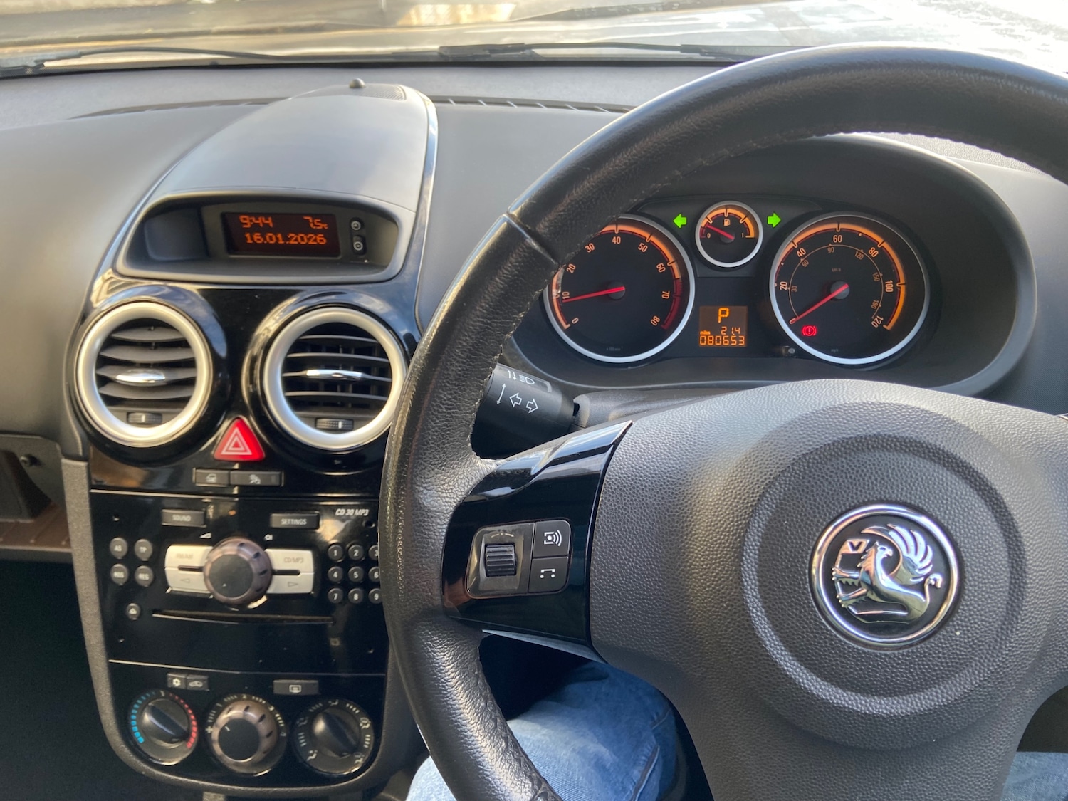 Used Vauxhall Corsa 2009 for sale - 77220568: Photo 5