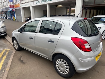 Used Vauxhall Corsa 2013 for sale - 76198508: Photo 2
