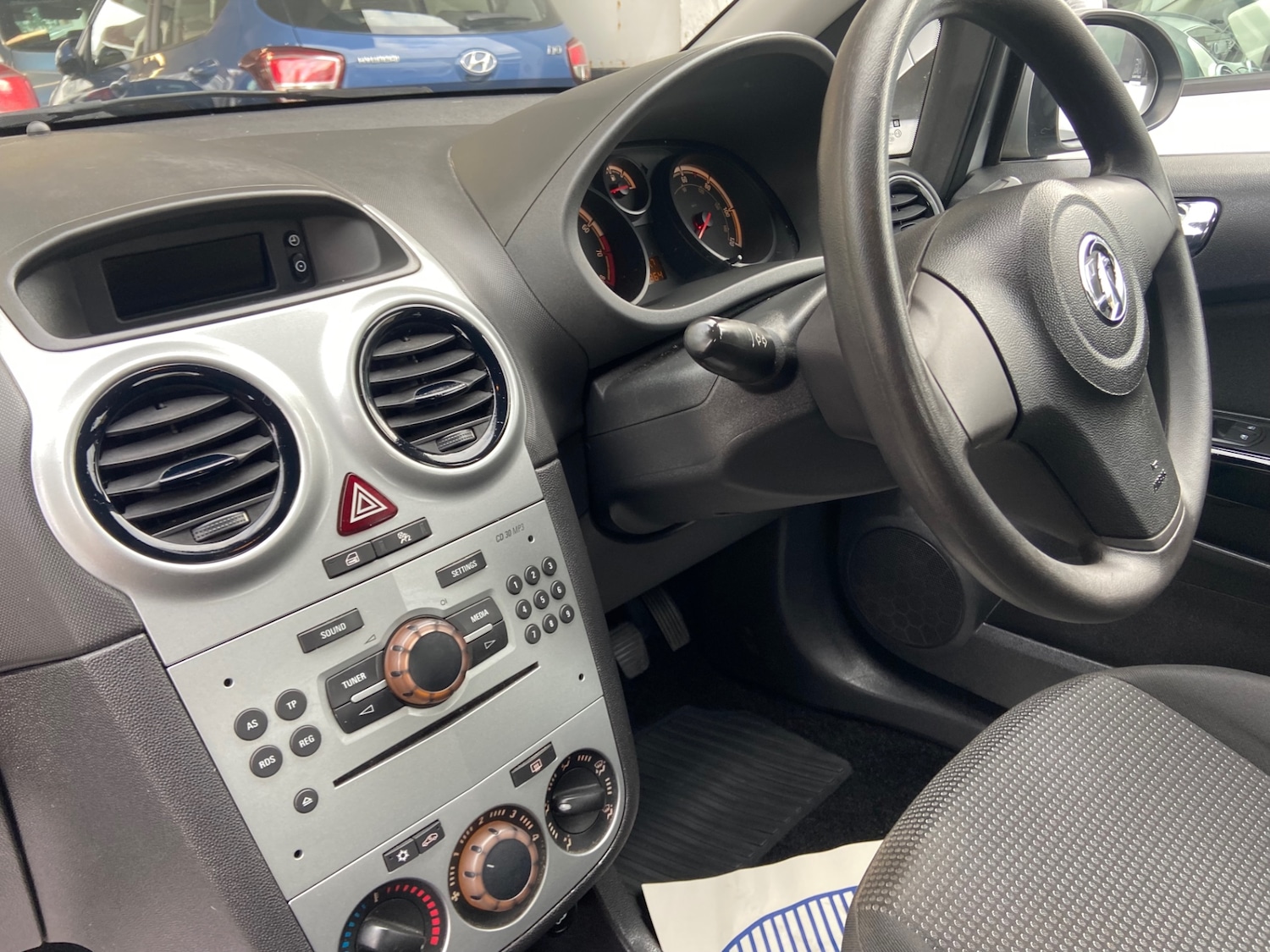 Used Vauxhall Corsa 2013 for sale - 76198508: Photo 4