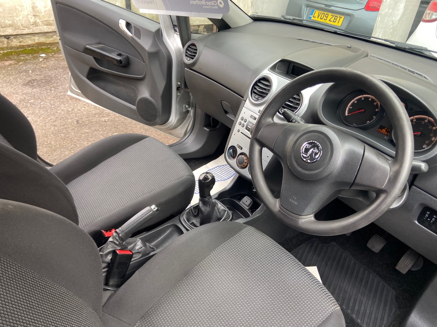 Used Vauxhall Corsa 2013 for sale - 76198508: Photo 5