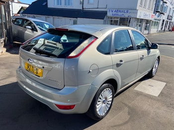 Used Ford Focus 2010 for sale - 75805422: Photo