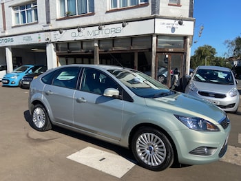 Used Ford Focus 2010 for sale - 75805422: Photo