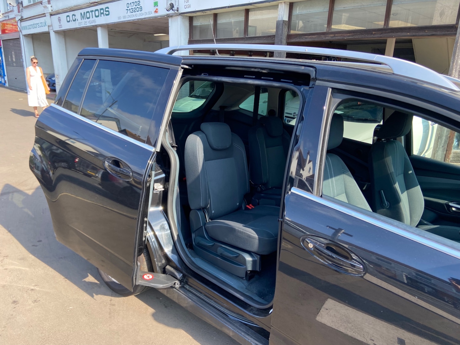 Used Ford Grand C-Max 2011 for sale - 76497085: Photo 18