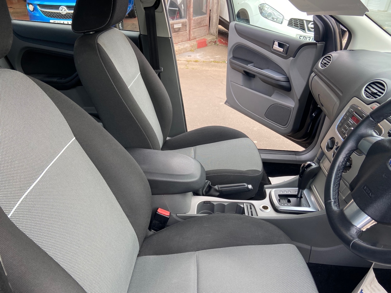 Used Ford Focus 2010 for sale - 78039563: Photo 13