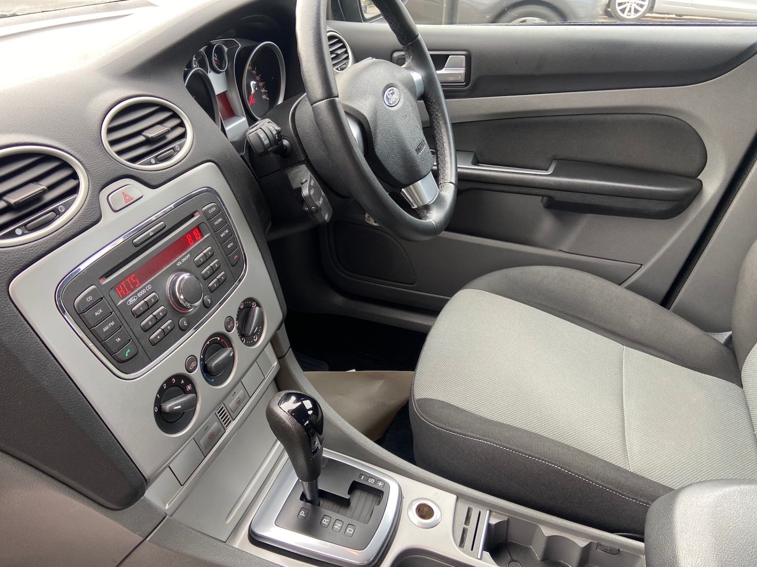 Used Ford Focus 2010 for sale - 78039563: Photo 14