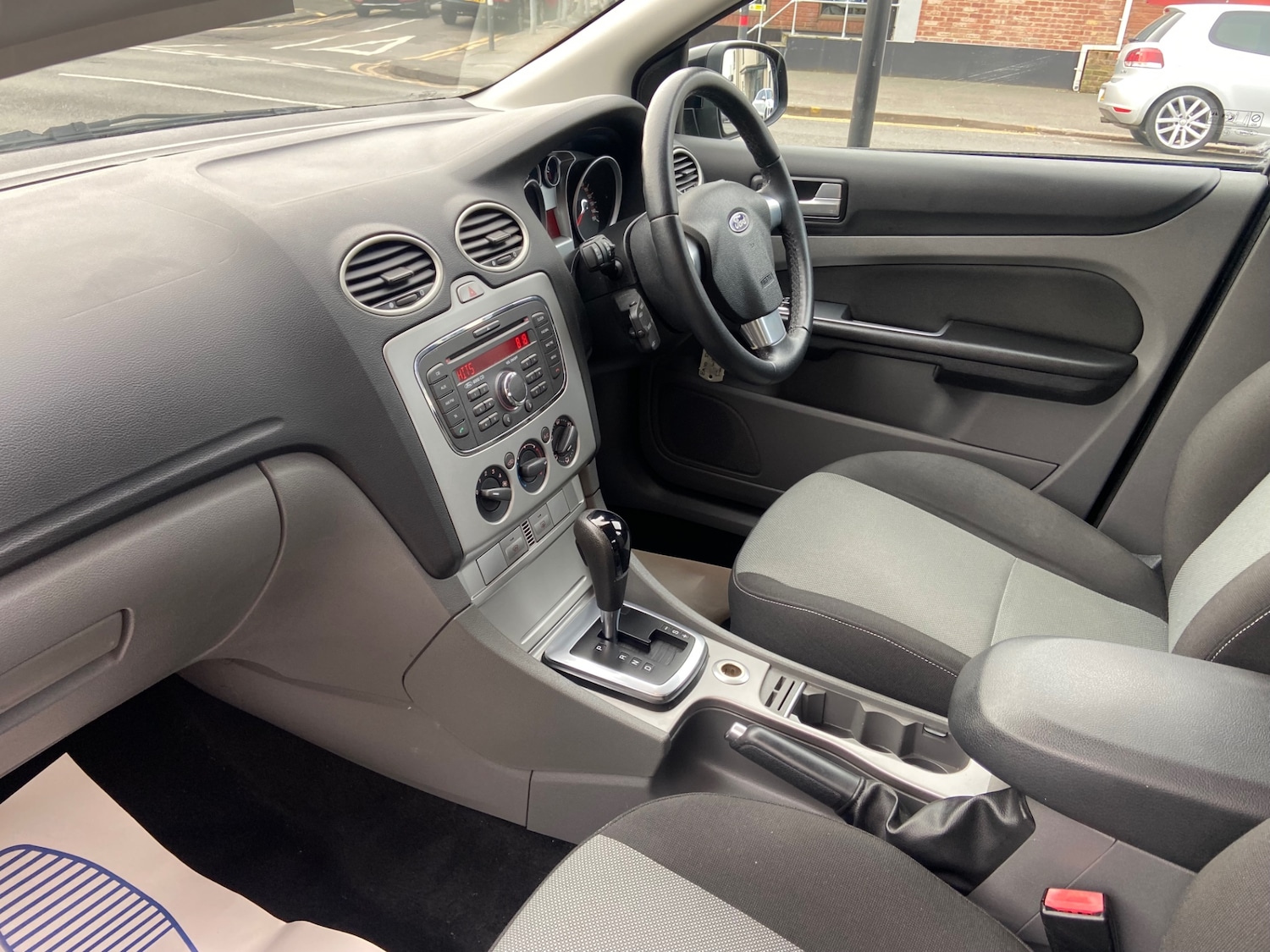 Used Ford Focus 2010 for sale - 78039563: Photo 16