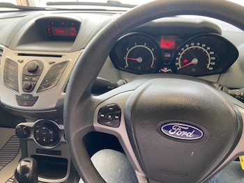 Used Ford Fiesta 2010 for sale - 79099263: Photo