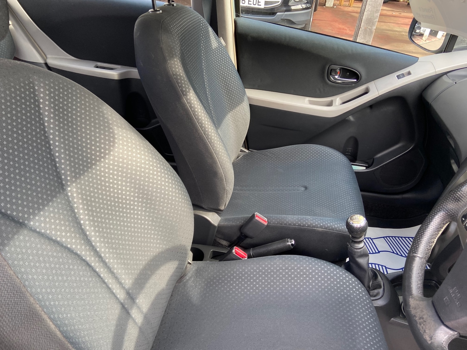 Used Toyota Yaris 2010 for sale - 76552587: Photo 10