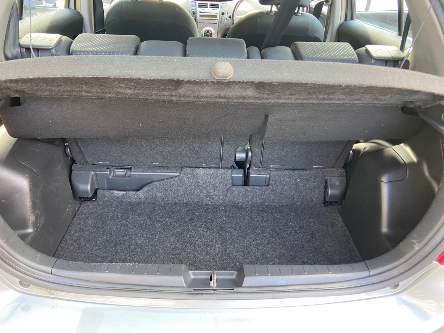 Used Toyota Yaris 2010 for sale - 76552587: Photo 14